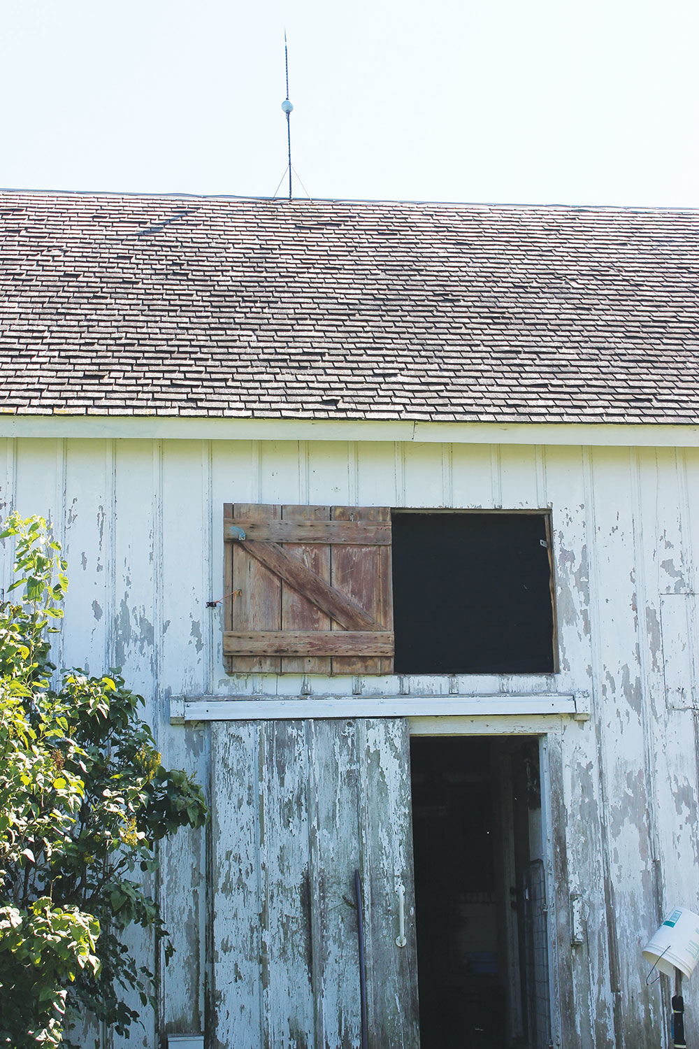 shake roof barn